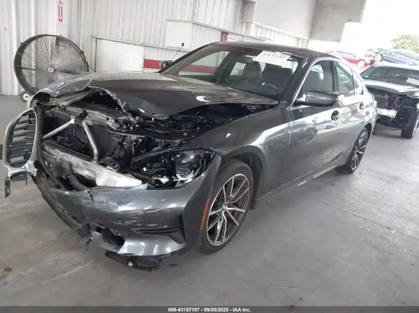 3MW5R1J00L8B23143 2020 BMW 3ER - Image 2