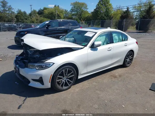 3MW5R1J01L8B06786 2020 BMW 3ER - Image 2