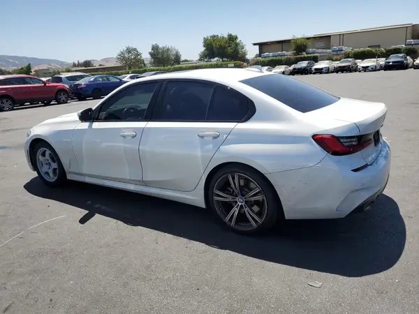 3MW5R1J01L8B09333 2020 BMW 3ER - Image 2