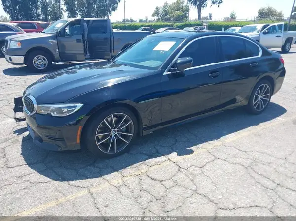 3MW5R1J01M8B82381 2021 BMW 3ER - Image 2