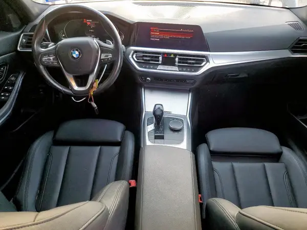 3MW5R1J01M8B96037 2021 BMW 3ER - Image 8