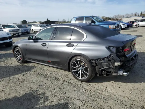 3MW5R1J02L8B10362 2020 BMW 3ER - Image 2