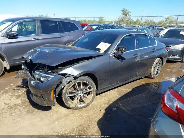 3MW5R1J02L8B12337 2020 BMW 3ER - Image 2