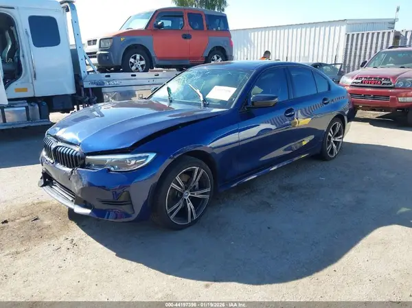 3MW5R1J02L8B14377 2020 BMW 3ER - Image 2