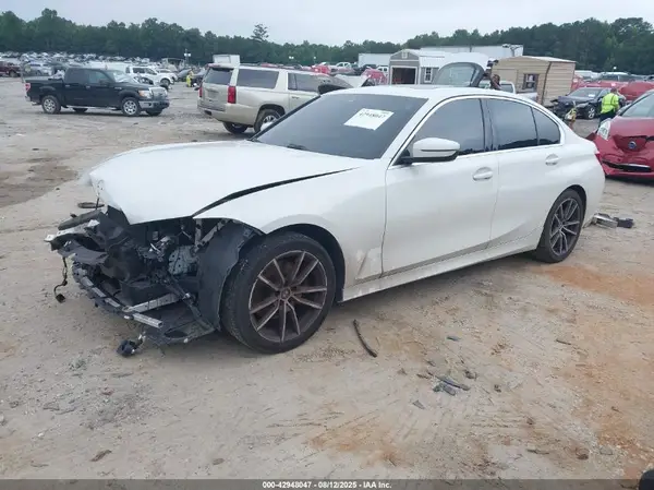 3MW5R1J02L8B22270 2020 BMW 3ER - Image 2