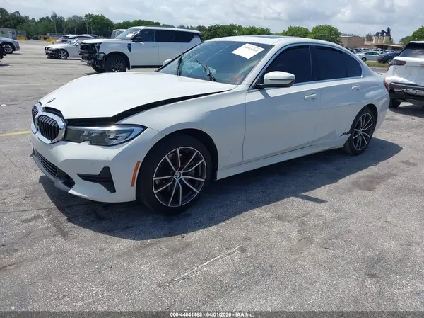 3MW5R1J02L8B37660 2020 BMW 3ER - Image 2