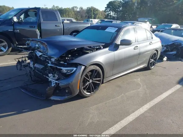 3MW5R1J02M8C05201 2021 BMW 3ER - Image 2