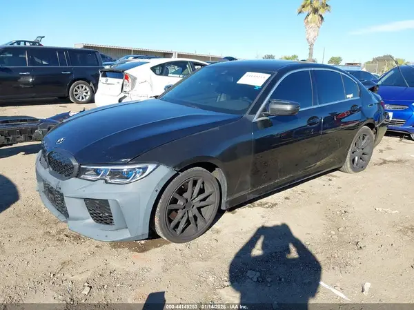 3MW5R1J03L8B03940 2020 BMW 3ER - Image 2