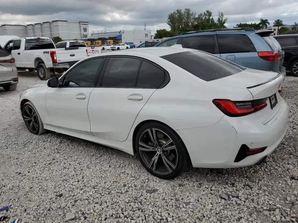 3MW5R1J03L8B12962 2020 BMW 3ER - Image 2
