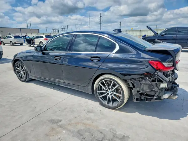3MW5R1J03L8B18860 2020 BMW 3ER - Image 2