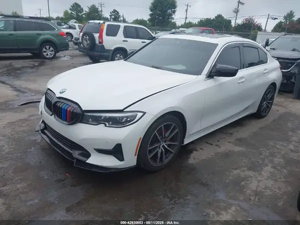 3MW5R1J03L8B22570 2020 BMW 3ER - Image 2