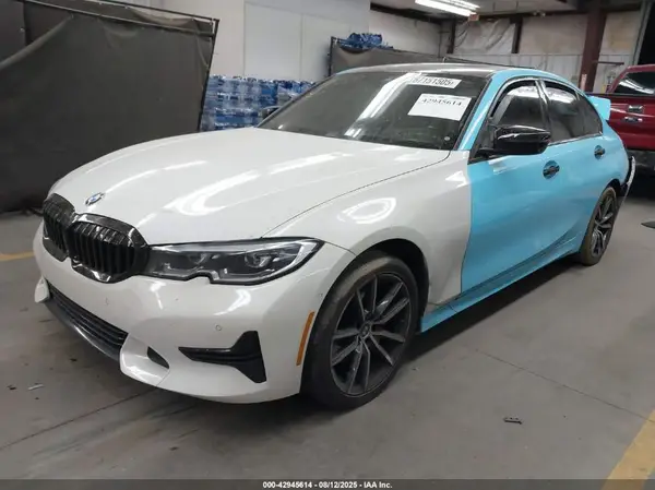 3MW5R1J03L8B44682 2020 BMW 3ER - Image 2