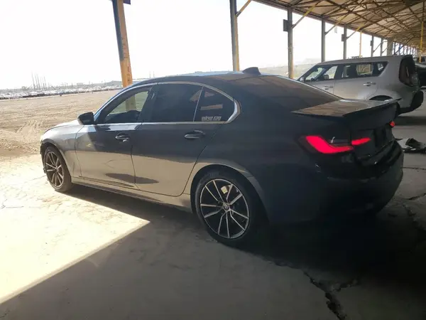 3MW5R1J03L8B45153 2020 BMW 3ER - Image 2