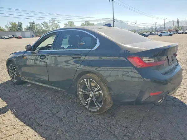 3MW5R1J03M8B69325 2021 BMW 3ER - Image 2