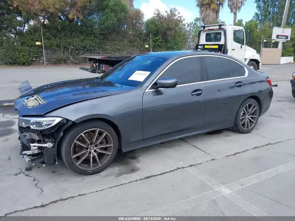 3MW5R1J03M8B78350 2021 BMW 3ER - Image 2