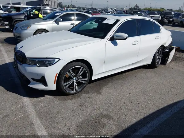 3MW5R1J03M8B95441 2021 BMW 3ER - Image 2