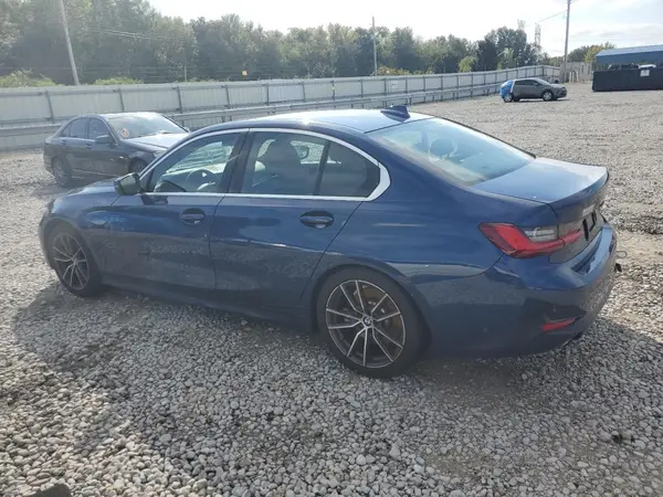3MW5R1J03M8C18944 2021 BMW 3ER - Image 2