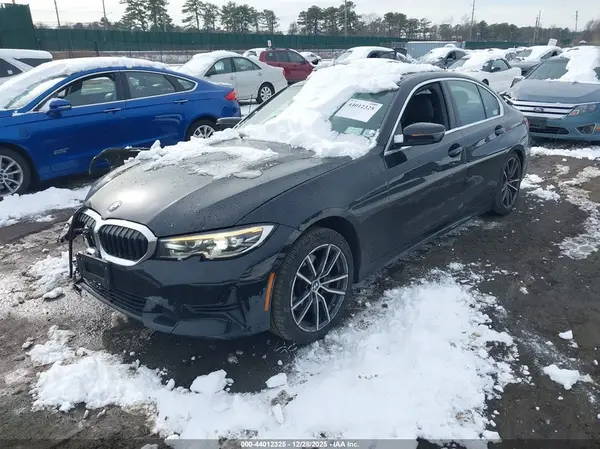 3MW5R1J04L8B20746 2020 BMW 3ER - Image 2