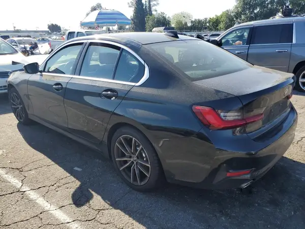 3MW5R1J04L8B26370 2020 BMW 3ER - Image 2