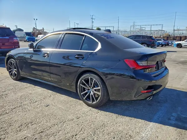 3MW5R1J04L8B30550 2020 BMW 3ER - Image 2