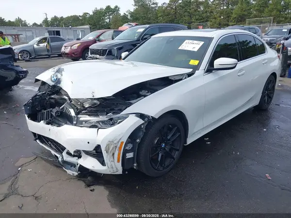 3MW5R1J04L8B32671 2020 BMW 3ER - Image 2