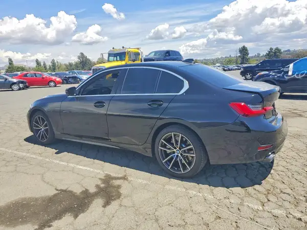 3MW5R1J04L8B32749 2020 BMW 3ER - Image 2