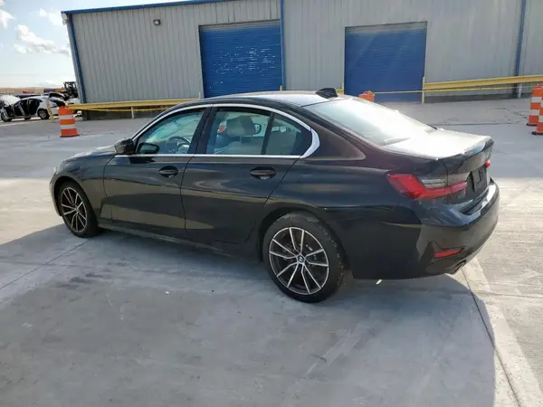 3MW5R1J04L8B37143 2020 BMW 3ER - Image 2