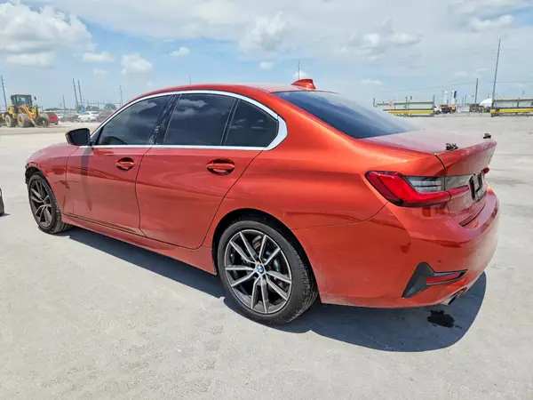 3MW5R1J04L8B38969 2020 BMW 3ER - Image 2