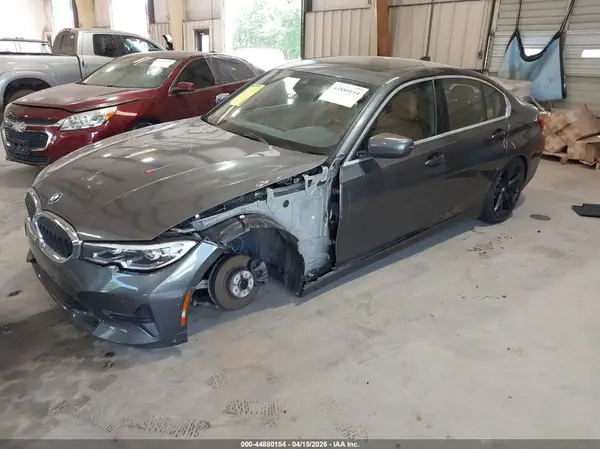 3MW5R1J04M8B66997 2021 BMW 3ER - Image 2