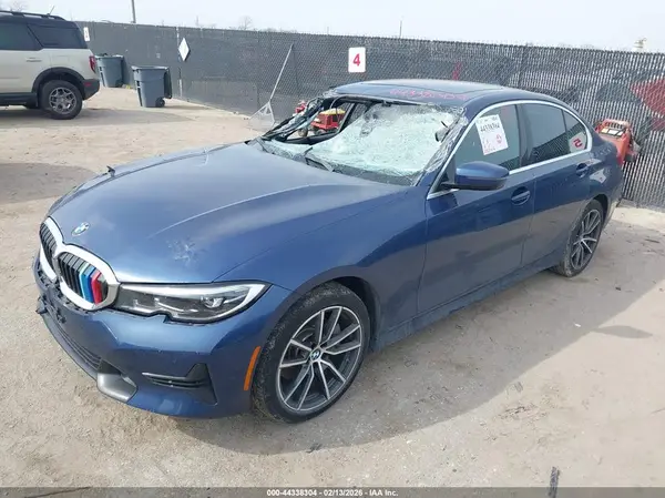 3MW5R1J04M8C02817 2021 BMW 3ER - Image 2