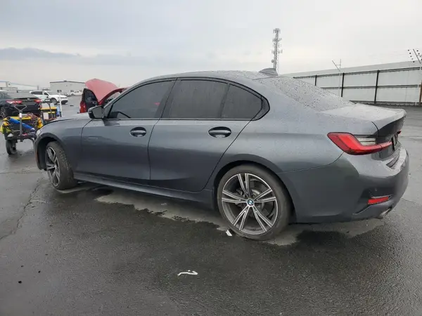 3MW5R1J04N8C45331 2022 BMW 3ER - Image 2