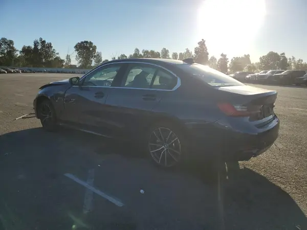 3MW5R1J05L8B10212 2020 BMW 3ER - Image 2