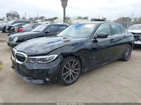3MW5R1J05L8B30265 2020 BMW 3ER - Image 2