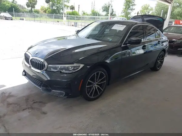 3MW5R1J05M8B47262 2021 BMW 3ER - Image 2