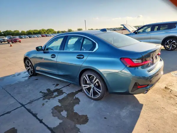 3MW5R1J05M8C03216 2021 BMW 3ER - Image 2