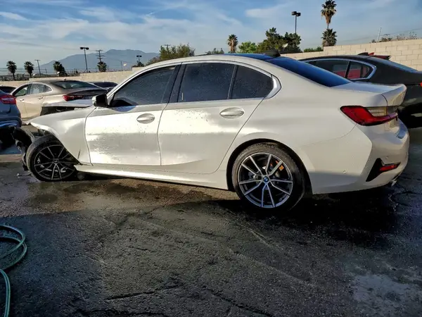 3MW5R1J06L8B10509 2020 BMW 3ER - Image 2
