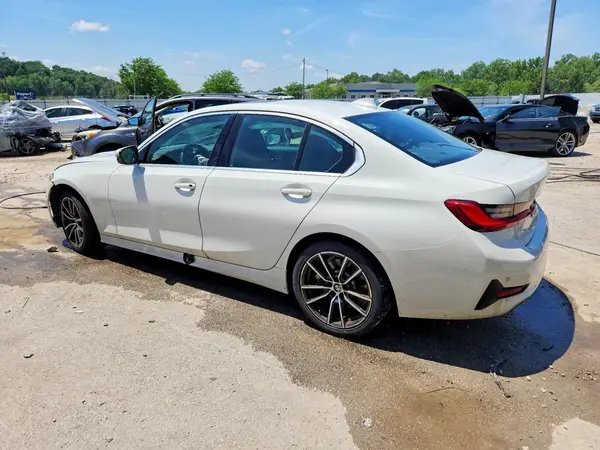 3MW5R1J06L8B22224 2020 BMW 3ER - Image 2