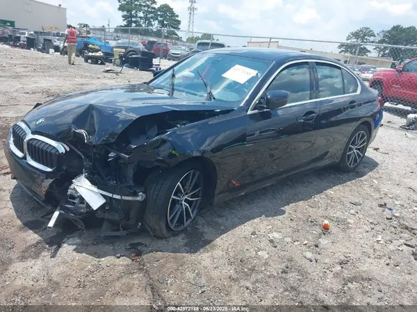 3MW5R1J06L8B26564 2020 BMW 3ER - Image 2