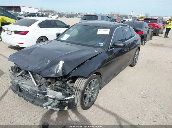 3MW5R1J06L8B33417 2020 BMW 3ER - Image 2