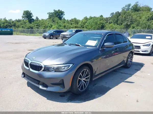 3MW5R1J06L8B45115 2020 BMW 3ER - Image 2