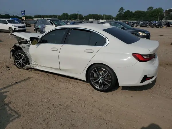 3MW5R1J07L8B04265 2020 BMW 3ER - Image 2