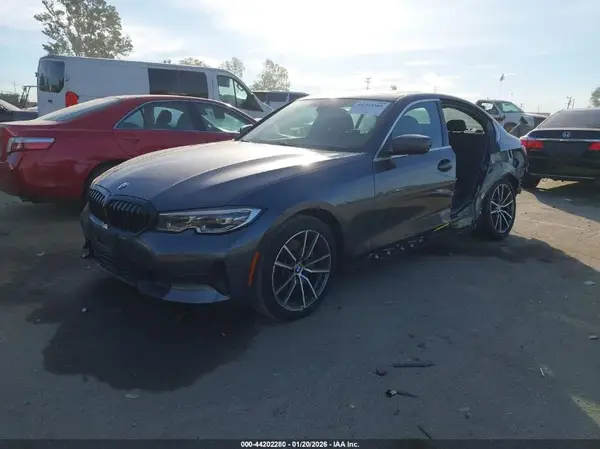 3MW5R1J07L8B10518 2020 BMW 3ER - Image 2