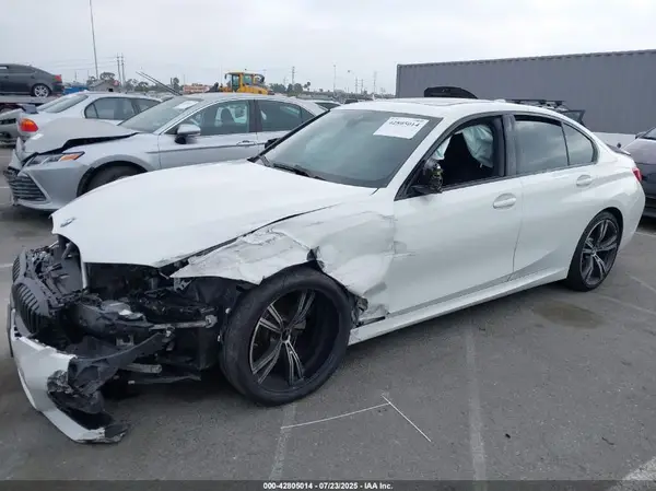 3MW5R1J07L8B29926 2020 BMW 3ER - Image 2
