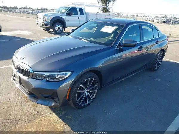 3MW5R1J07M8B92946 2021 BMW 3ER - Image 2