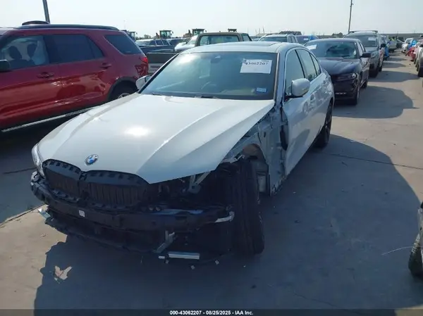 3MW5R1J08L8B35525 2020 BMW 3ER - Image 2
