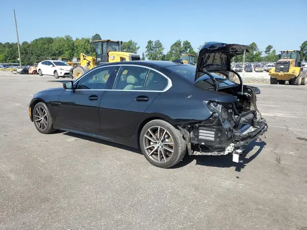 3MW5R1J08M8B47062 2021 BMW 3ER - Image 2