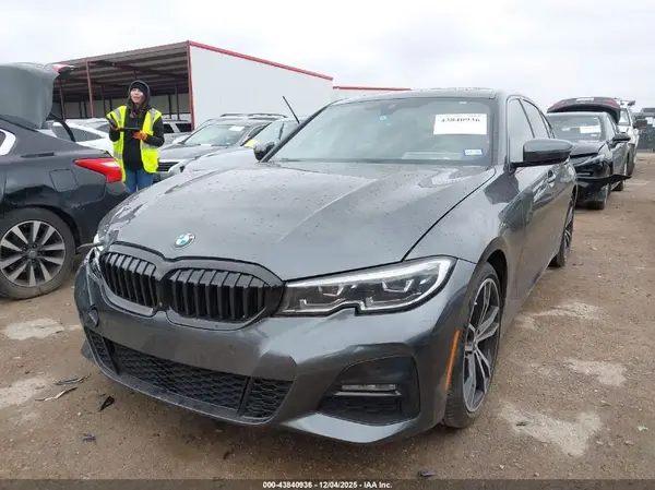 3MW5R1J08M8B52116 2021 BMW 3ER - Image 2