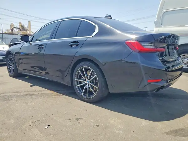 3MW5R1J08M8B59261 2021 BMW 3ER - Image 2