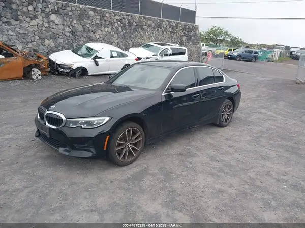 3MW5R1J08M8B69384 2021 BMW 3ER - Image 2