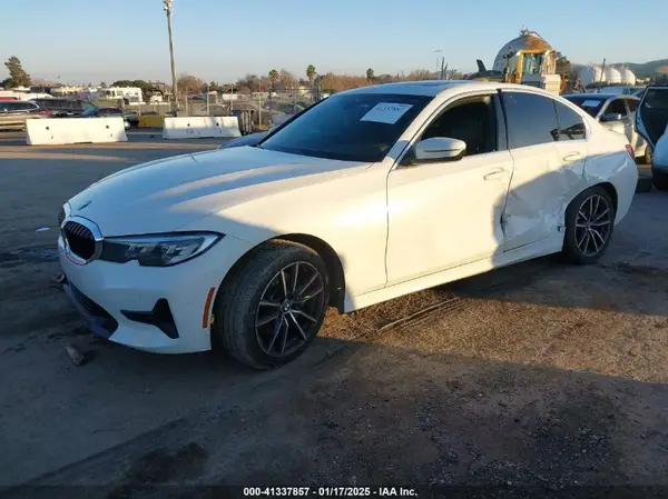 3MW5R1J09L8B07846 2020 BMW 3ER - Image 2